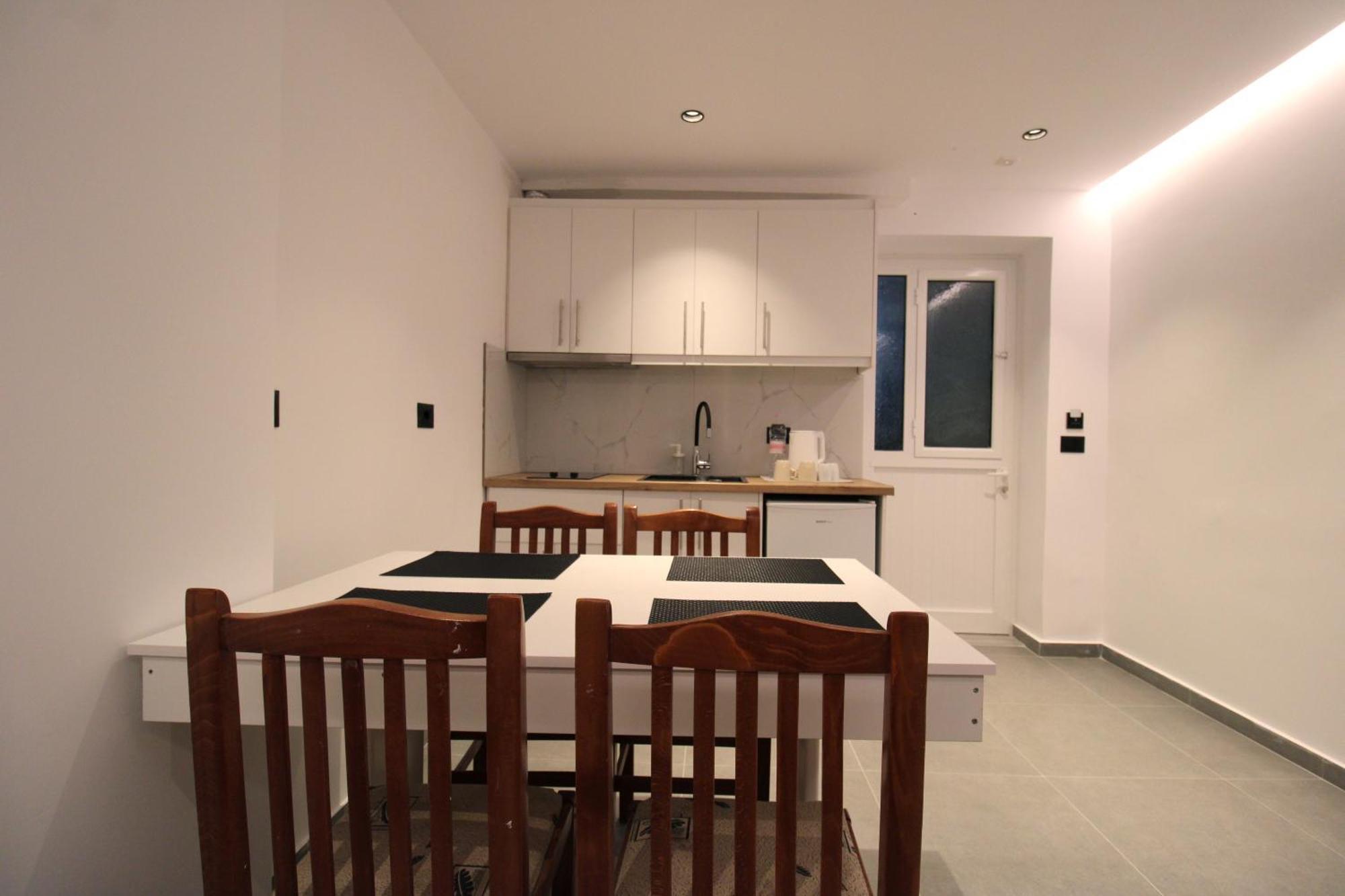 Melina'S Seaside Retreat Aparthotel Ксамил Екстериор снимка