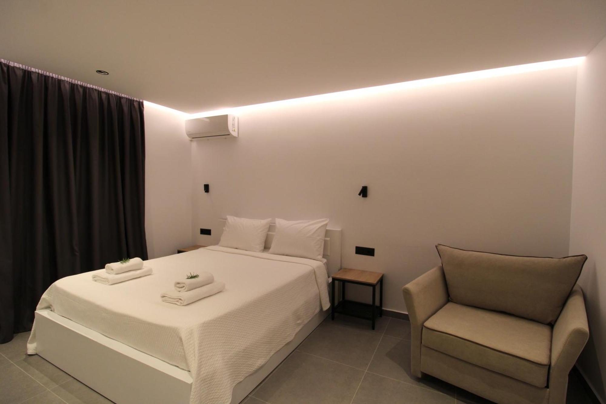 Melina'S Seaside Retreat Aparthotel Ксамил Екстериор снимка