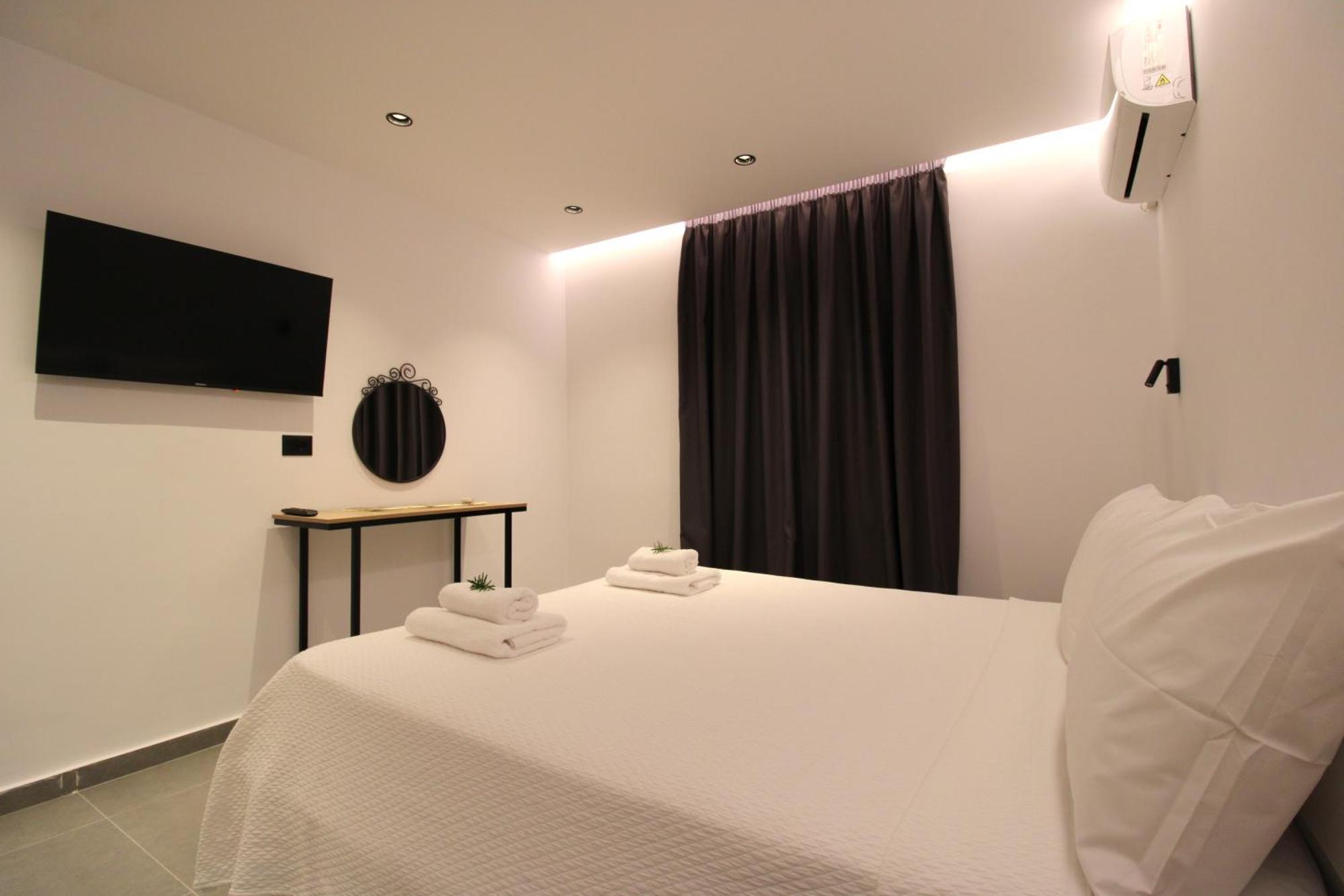 Melina'S Seaside Retreat Aparthotel Ксамил Екстериор снимка
