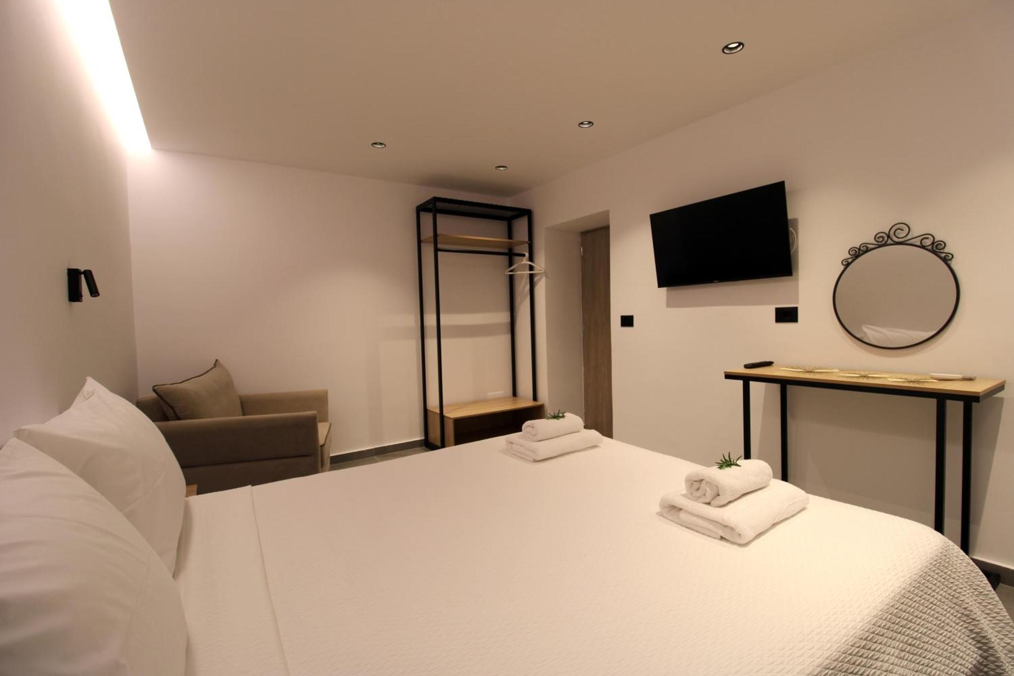 Melina'S Seaside Retreat Aparthotel Ксамил Екстериор снимка
