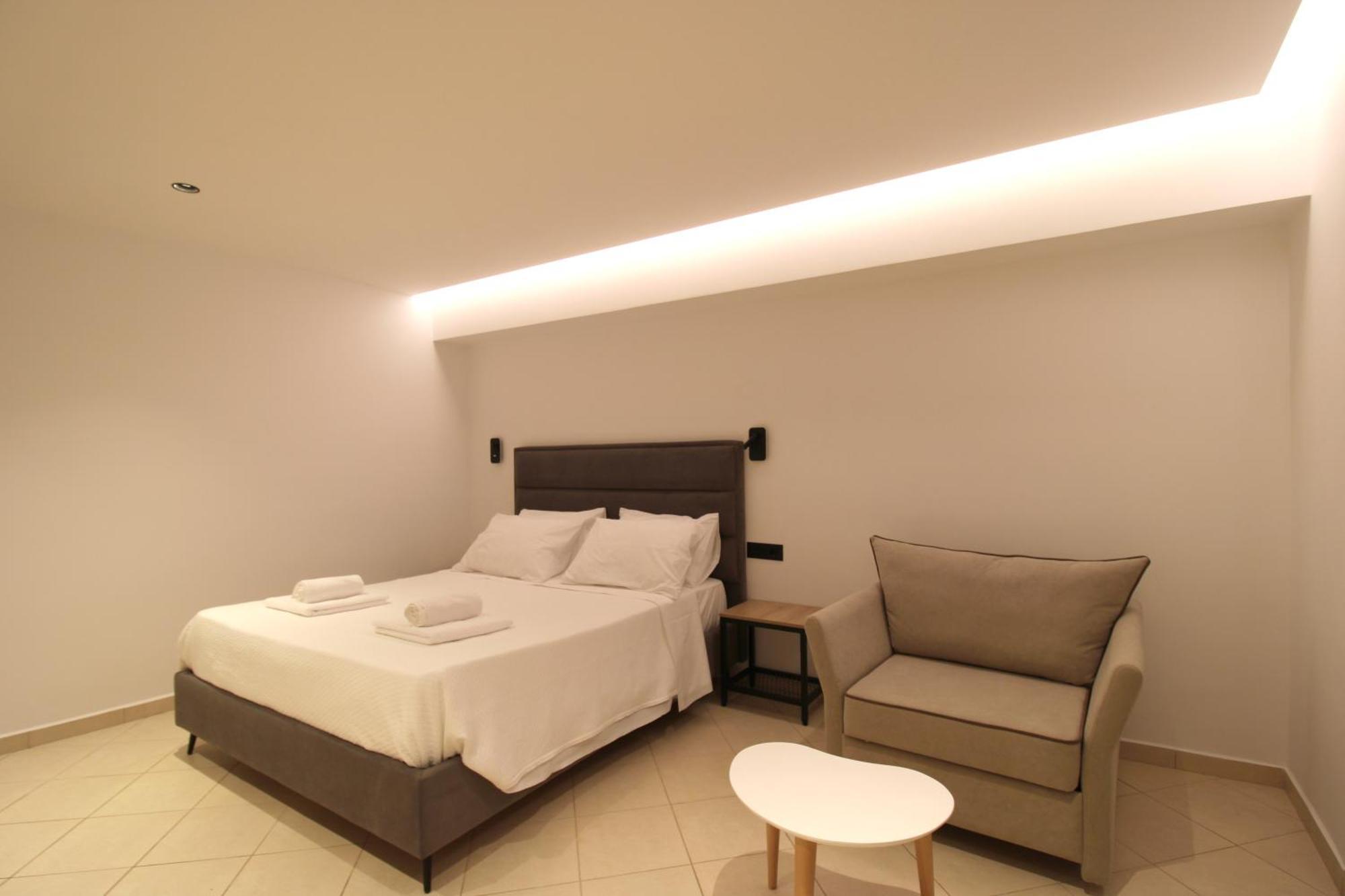 Melina'S Seaside Retreat Aparthotel Ксамил Екстериор снимка