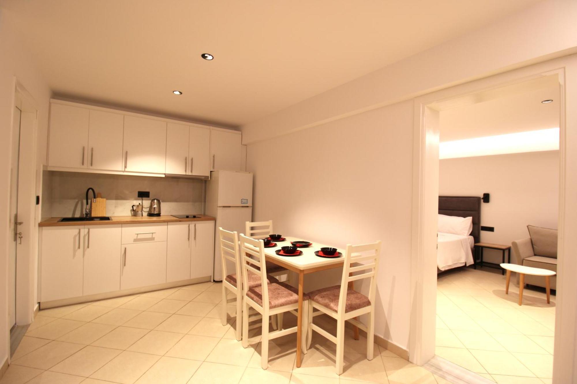Melina'S Seaside Retreat Aparthotel Ксамил Екстериор снимка