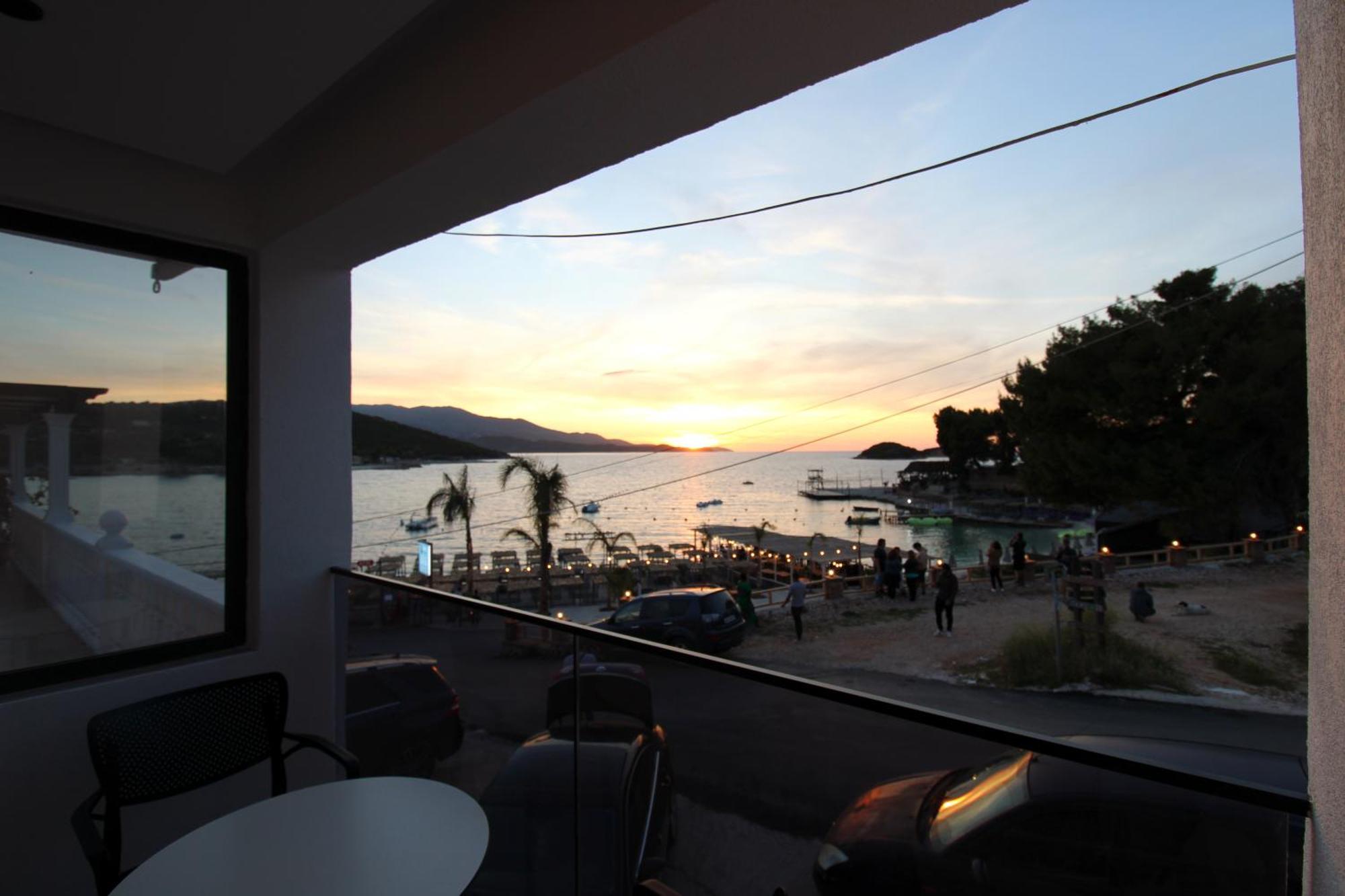 Melina'S Seaside Retreat Aparthotel Ксамил Екстериор снимка