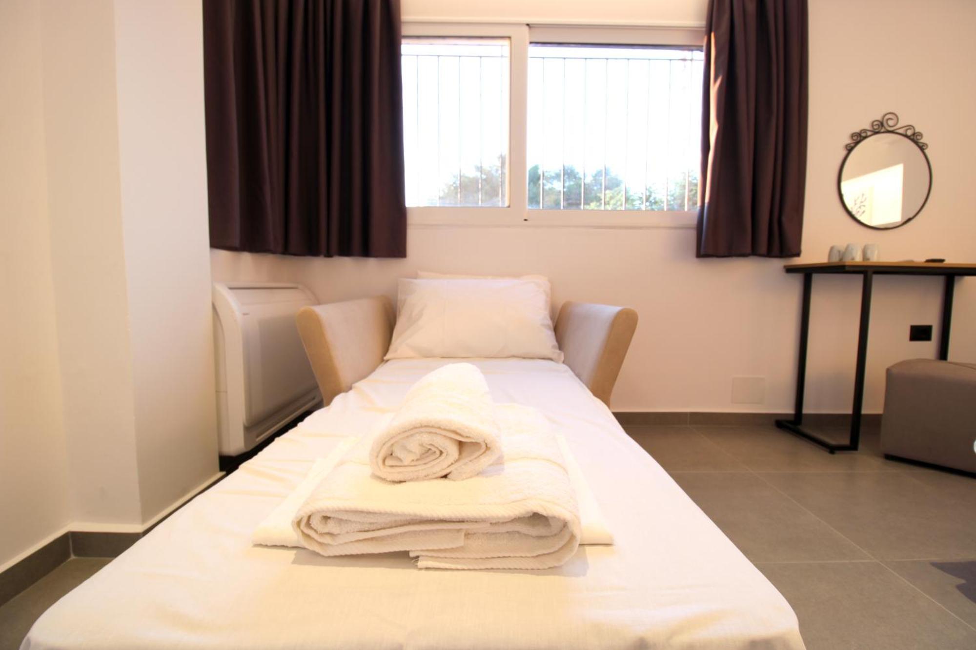 Melina'S Seaside Retreat Aparthotel Ксамил Екстериор снимка