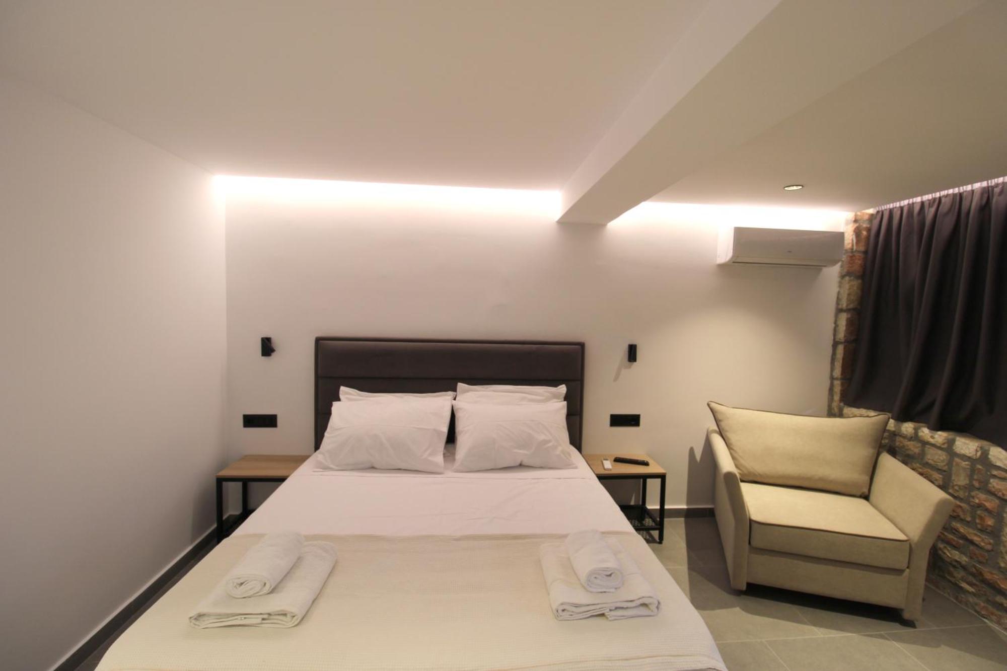Melina'S Seaside Retreat Aparthotel Ксамил Екстериор снимка