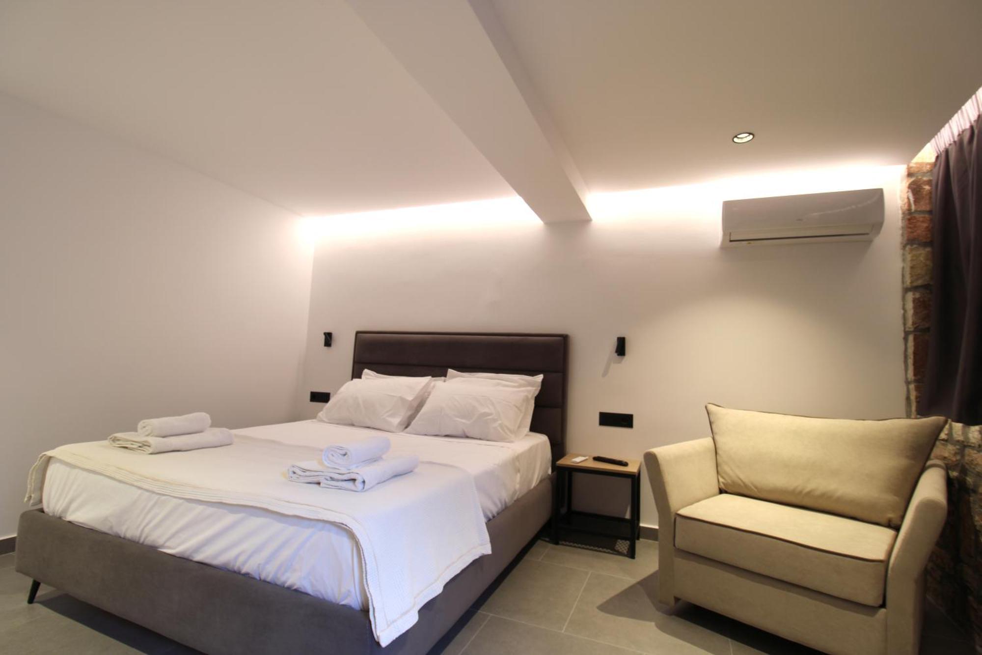Melina'S Seaside Retreat Aparthotel Ксамил Екстериор снимка
