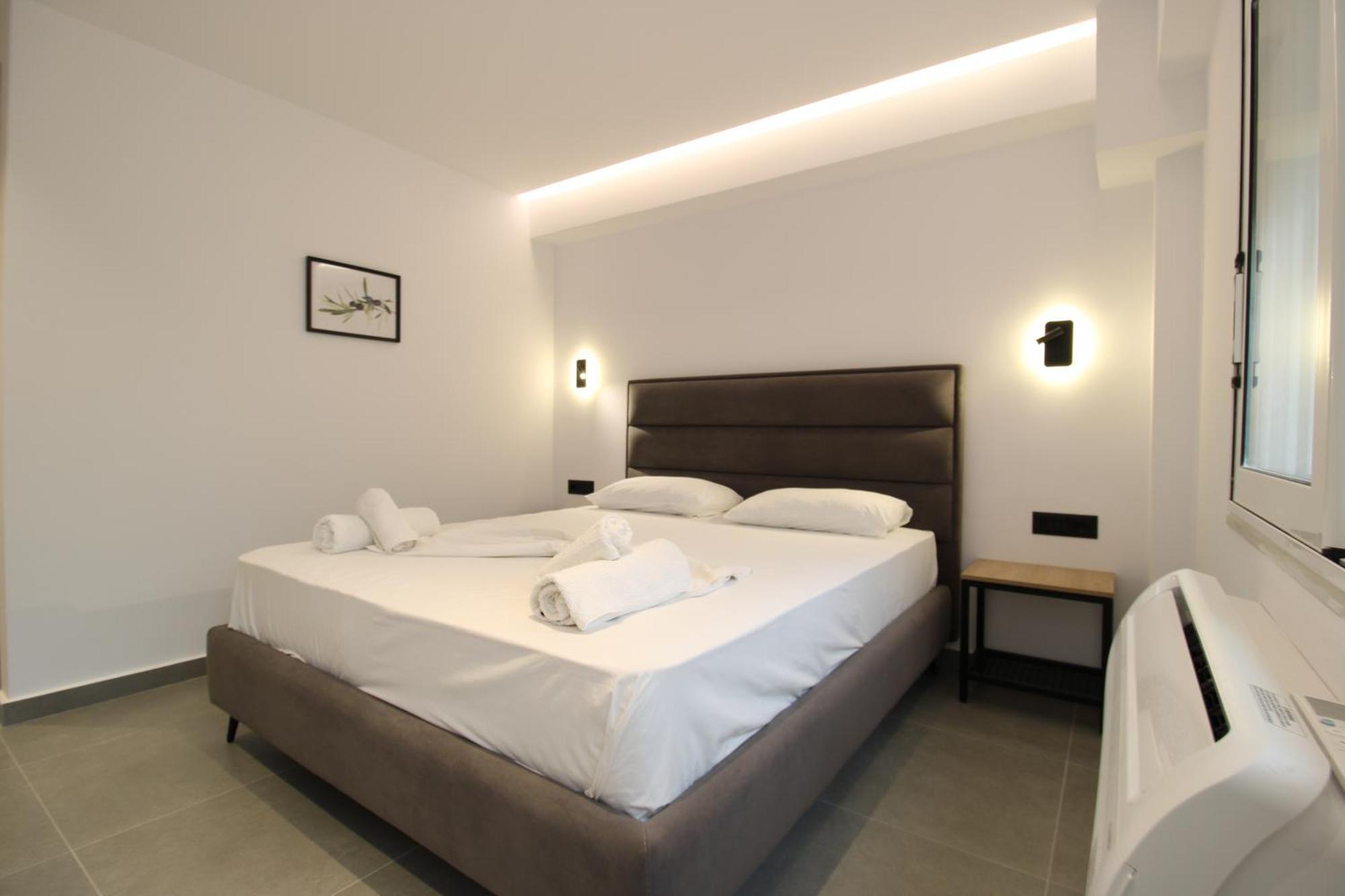 Melina'S Seaside Retreat Aparthotel Ксамил Екстериор снимка
